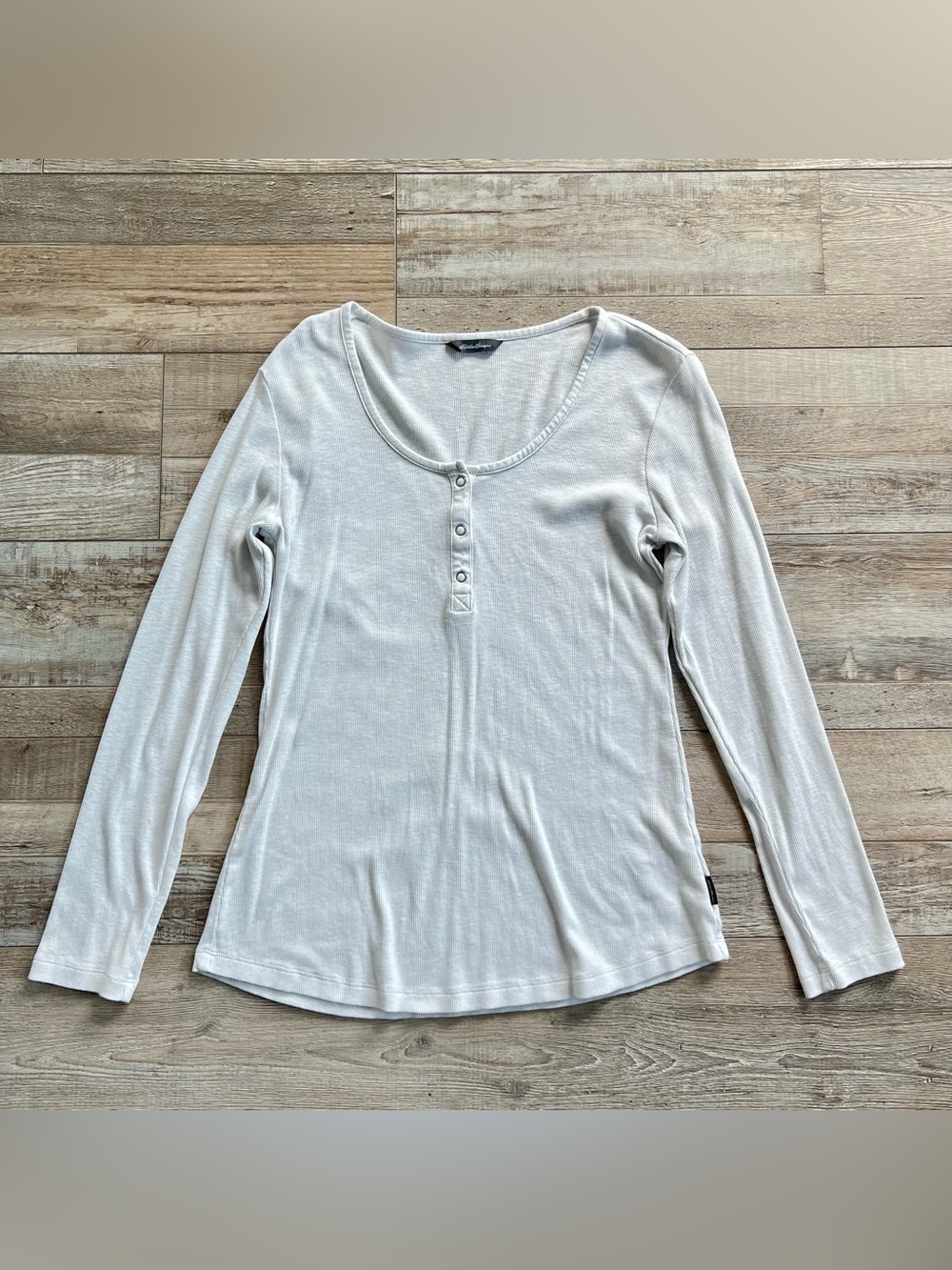 Eddie Bauer Women’s Scoop Henley Top Size Small